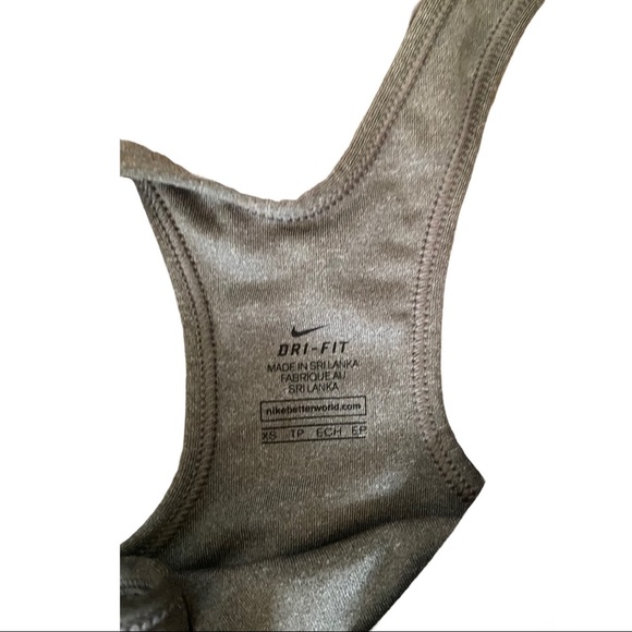 Nike Dri-Fit Running Workout Set - Picture 6 of 12